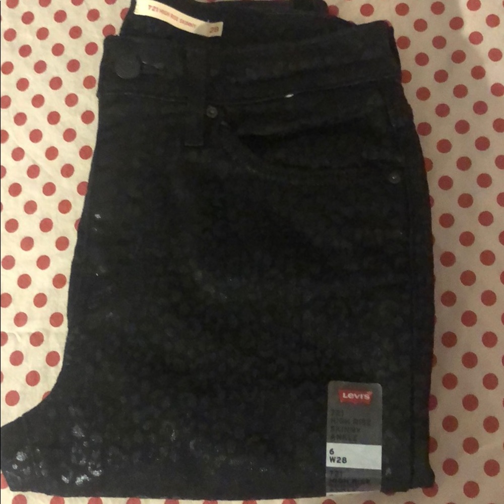 Levi’s 721 High-Rise Skinny Ankle Black Jeans